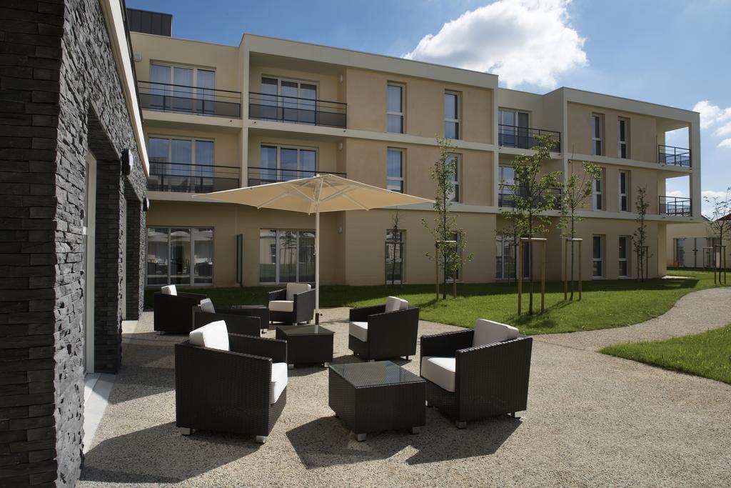 Aparthotel Domitys La Clef Des Champs Poitiers Exterior foto